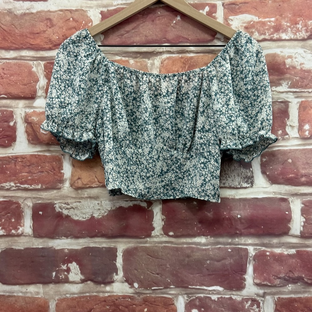 Anthropologie Paper Crane Crop Top Womens Small Cottage Ditsy Floral Shirt